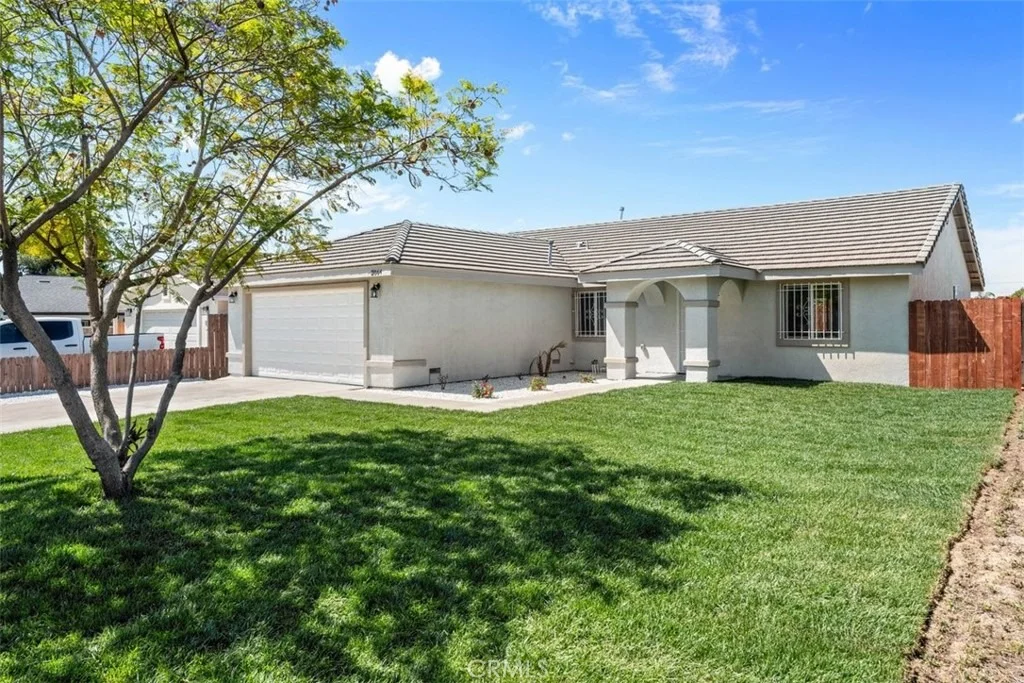 Photo of 2864 Colima