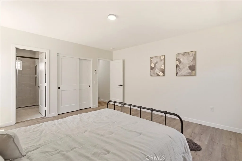 Photo of 2151 Euclid