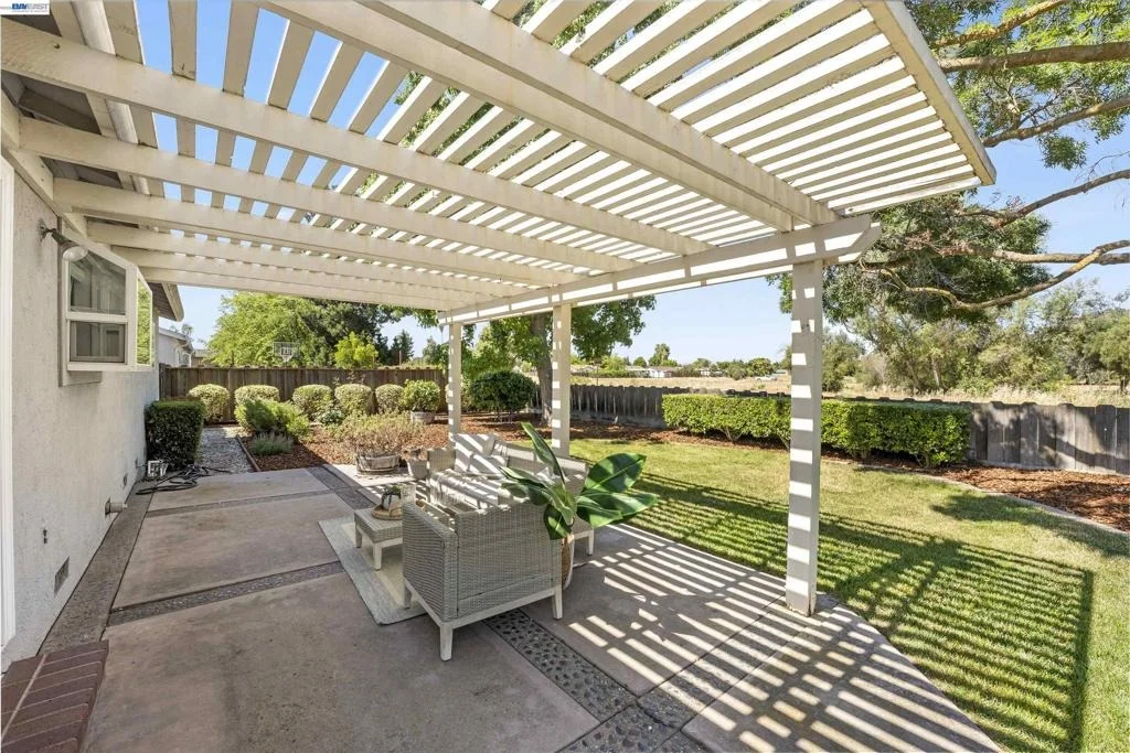 Photo of 1596 Heather Lane