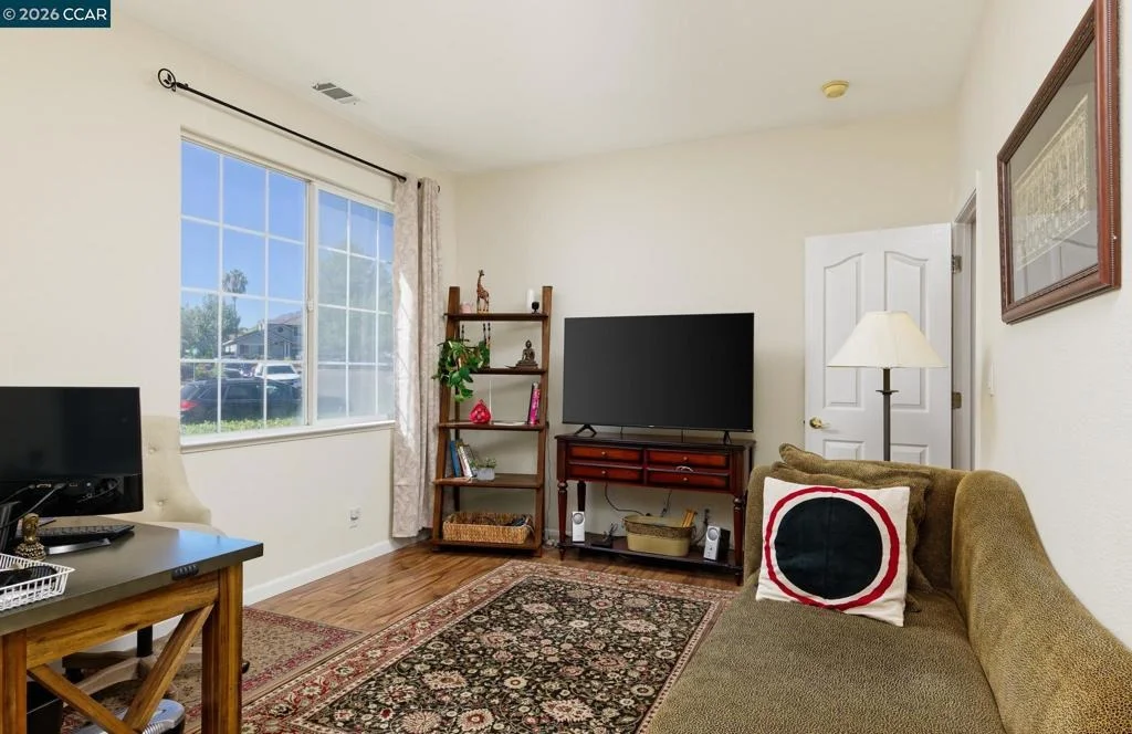 Photo of 1315 Oak Crest Way