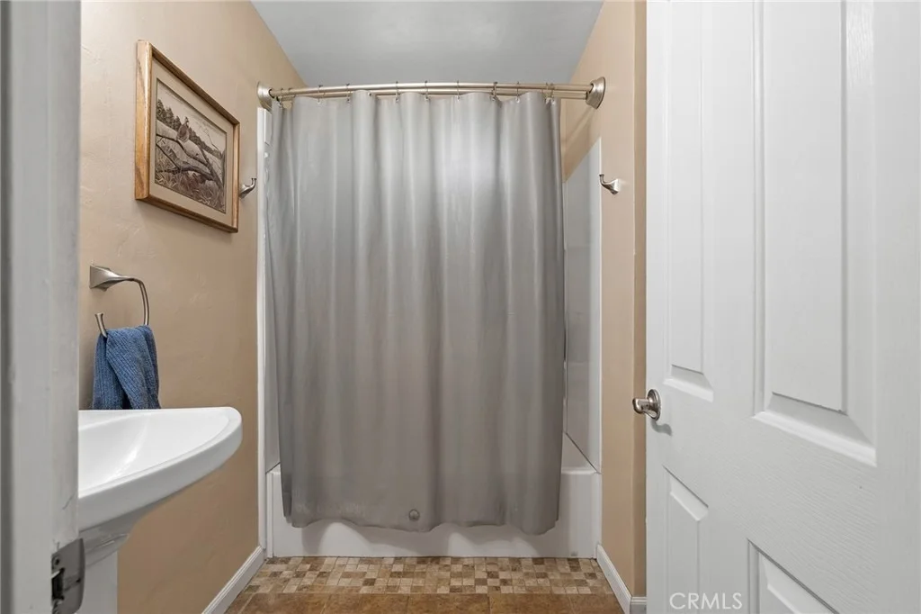 Photo of 15 Oak Park Way