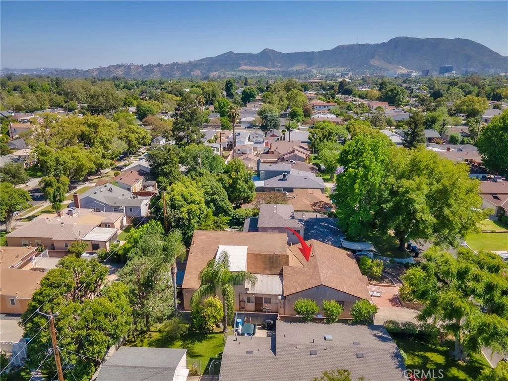 Photo of 836 N Parish Place
