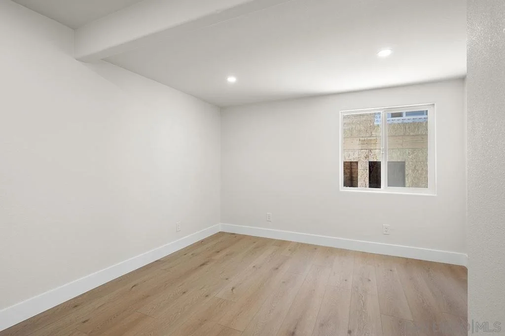 Photo of 2249 Conifer