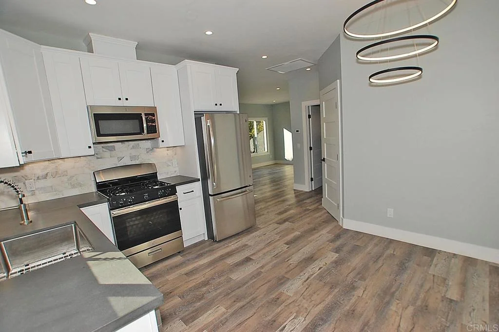 Photo of 880 Stevens Avenue