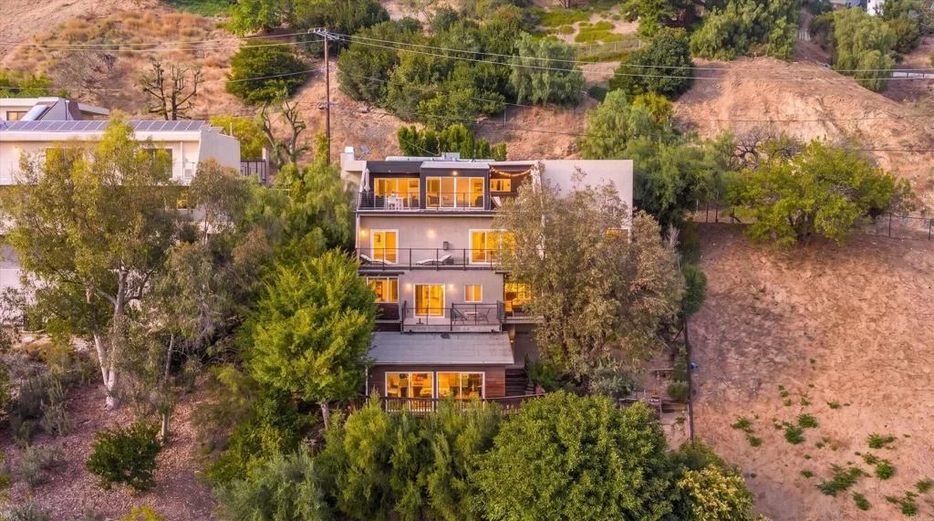 Photo of 3866 Alta Mesa Drive