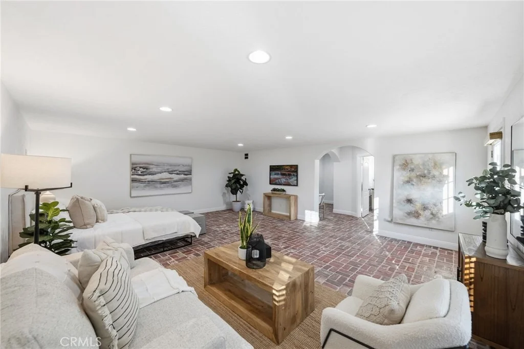 Photo of 40900 Via Los Altos