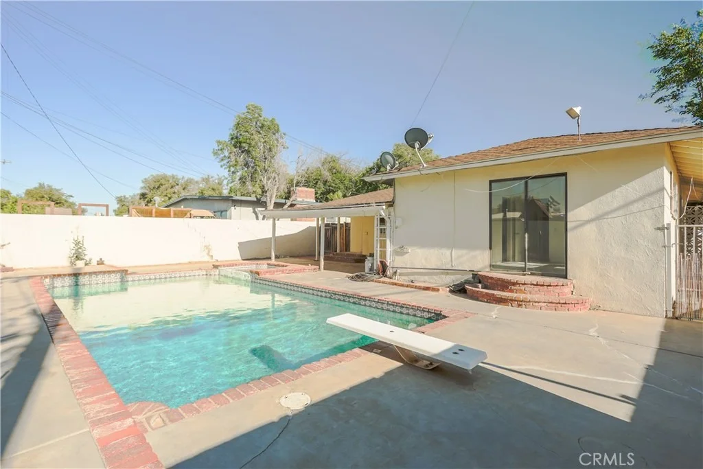 Photo of 1441 Jenner Street