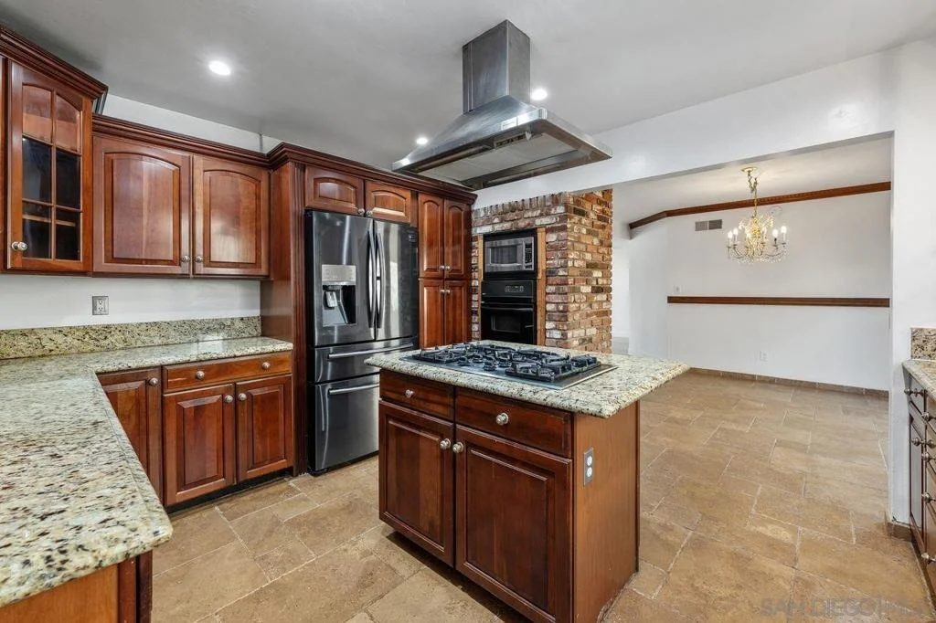 Photo of 4525 Avocado Blvd