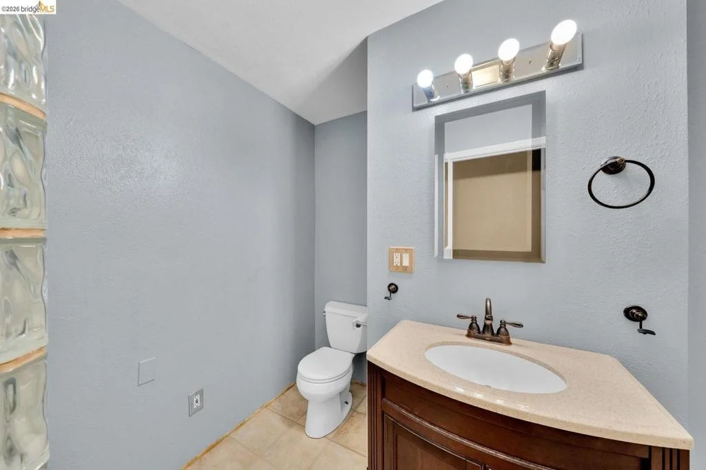 Photo of 3742 Walnut Ave