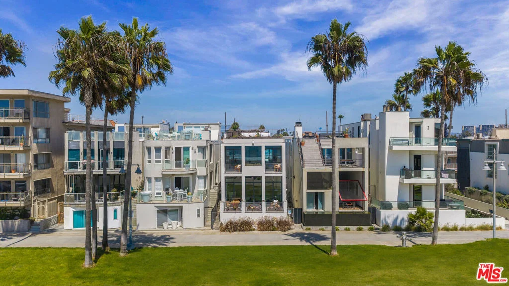 Photo of 2311 Ocean Front Walk