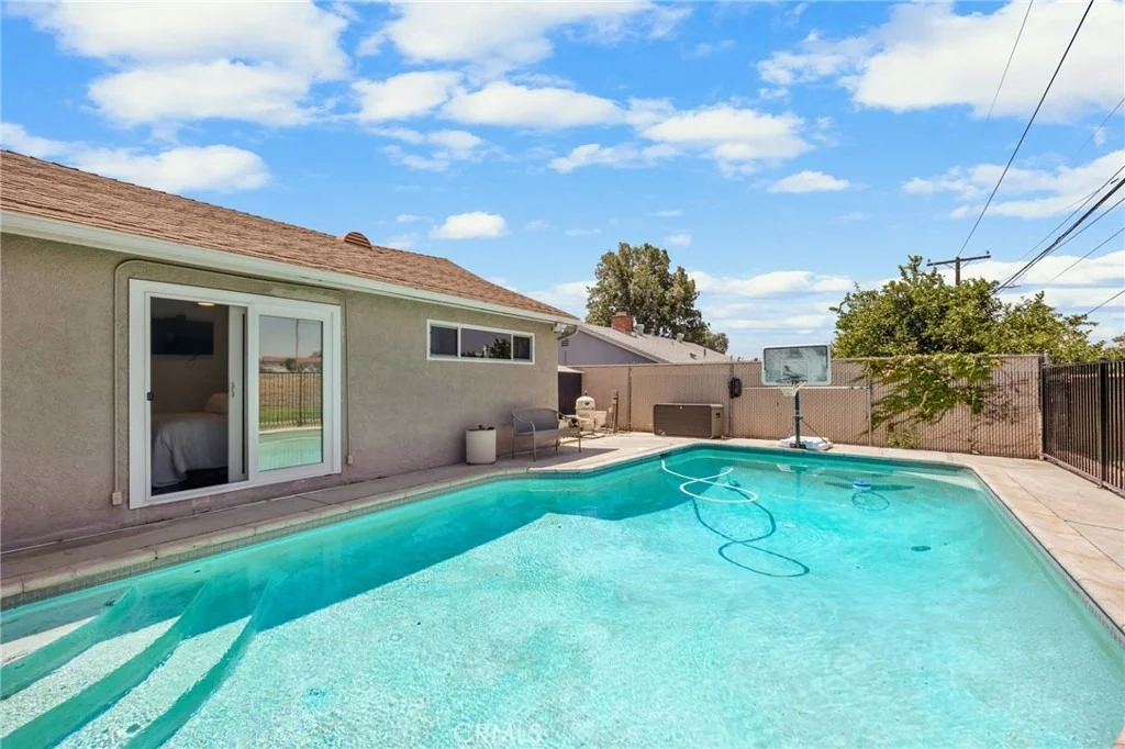 Photo of 6867 Morningside