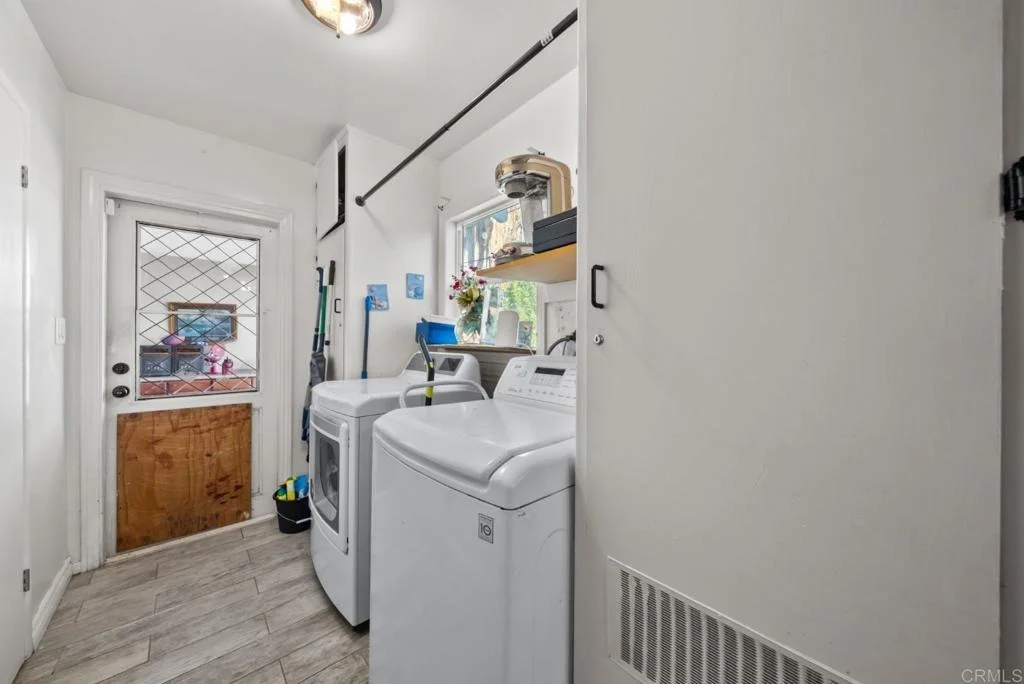 Photo of 2951 Mockingbird Lane