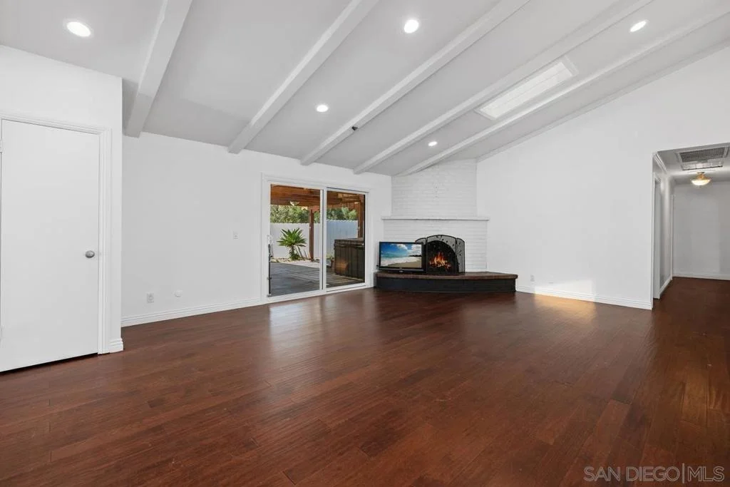 Photo of 3562 S Mission Road