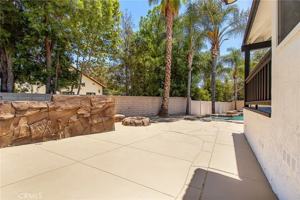 Photo of 23584 Brook