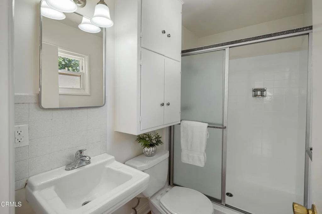 Photo of 8438 Beverly Drive