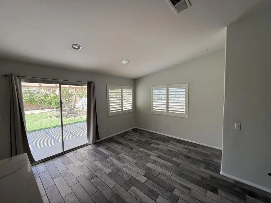 Photo of 45925 La Flor Lane