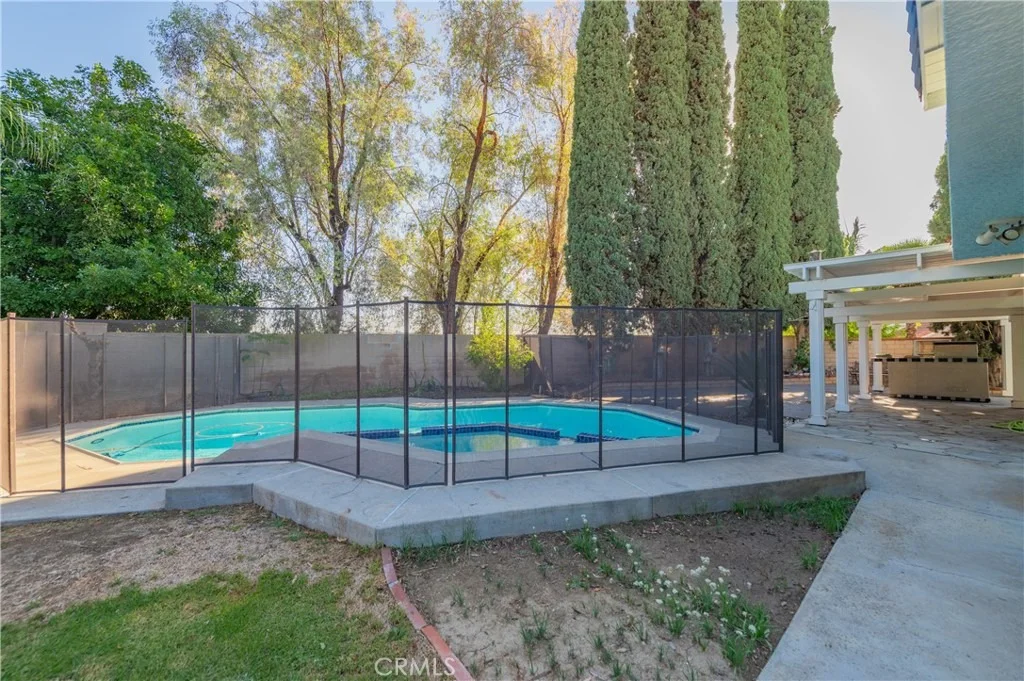 Photo of 21138 Valleyview