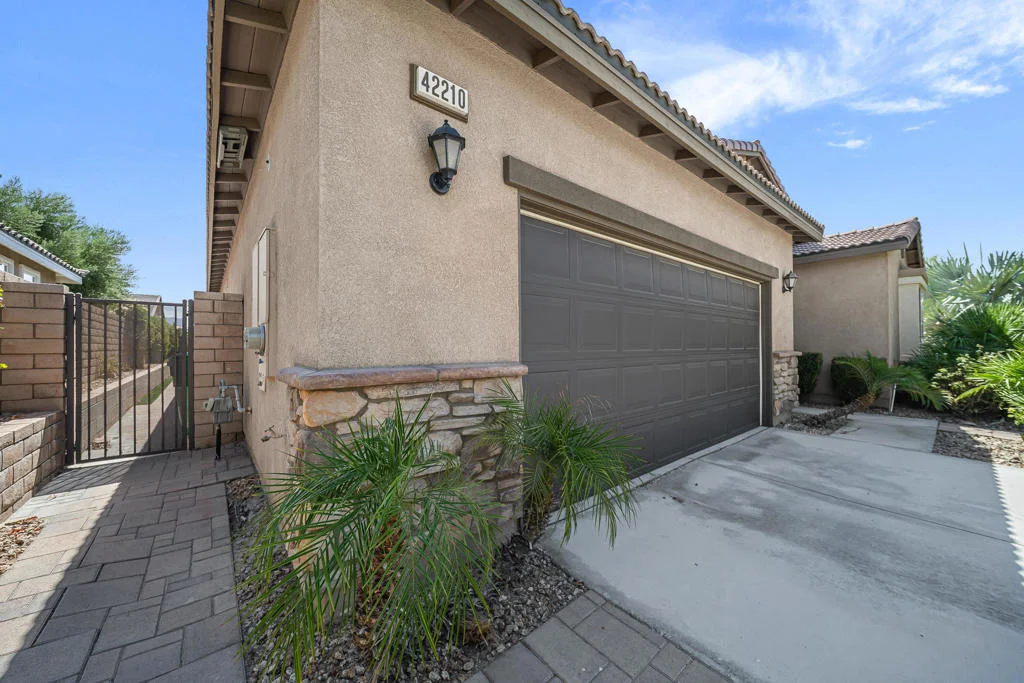 Photo of 42210 Summit Way