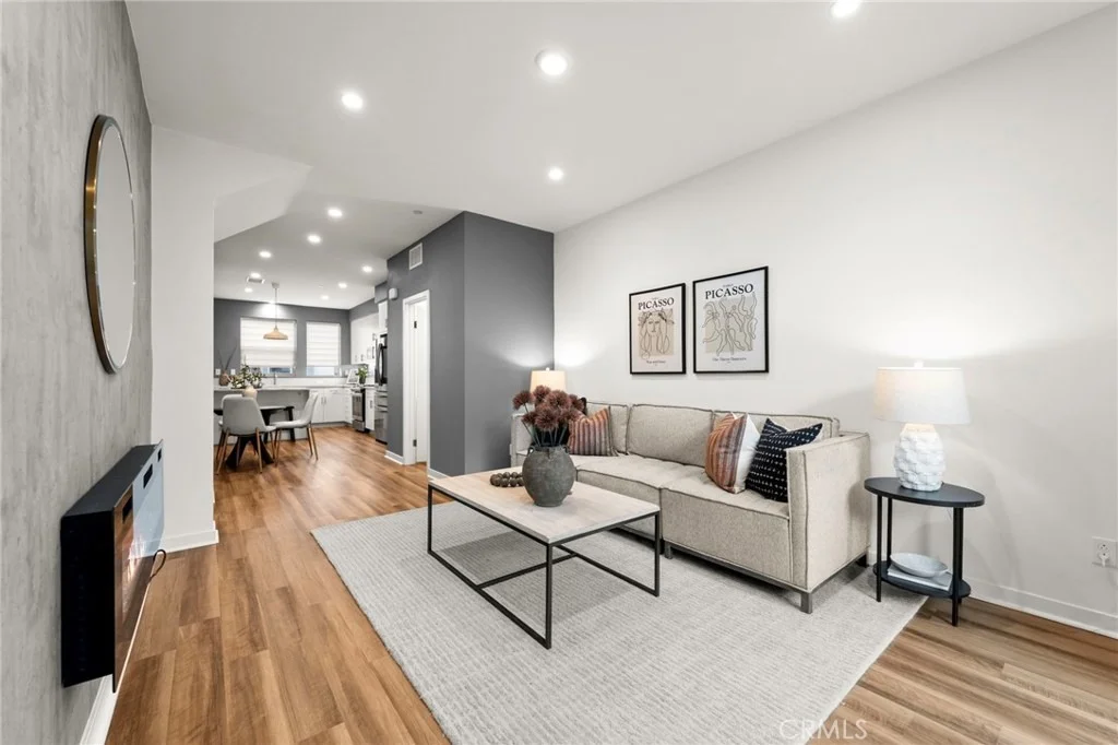 Photo of 210 Placemark