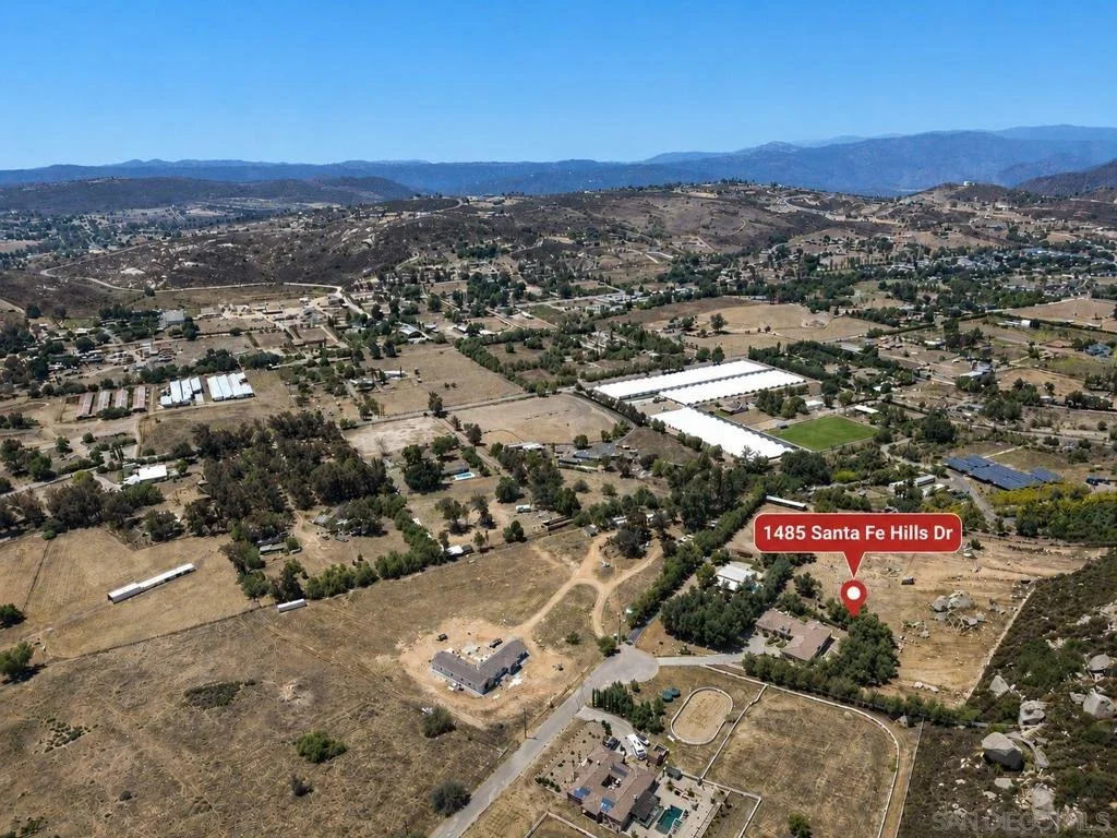 Photo of 1485 Santa Fe Hills