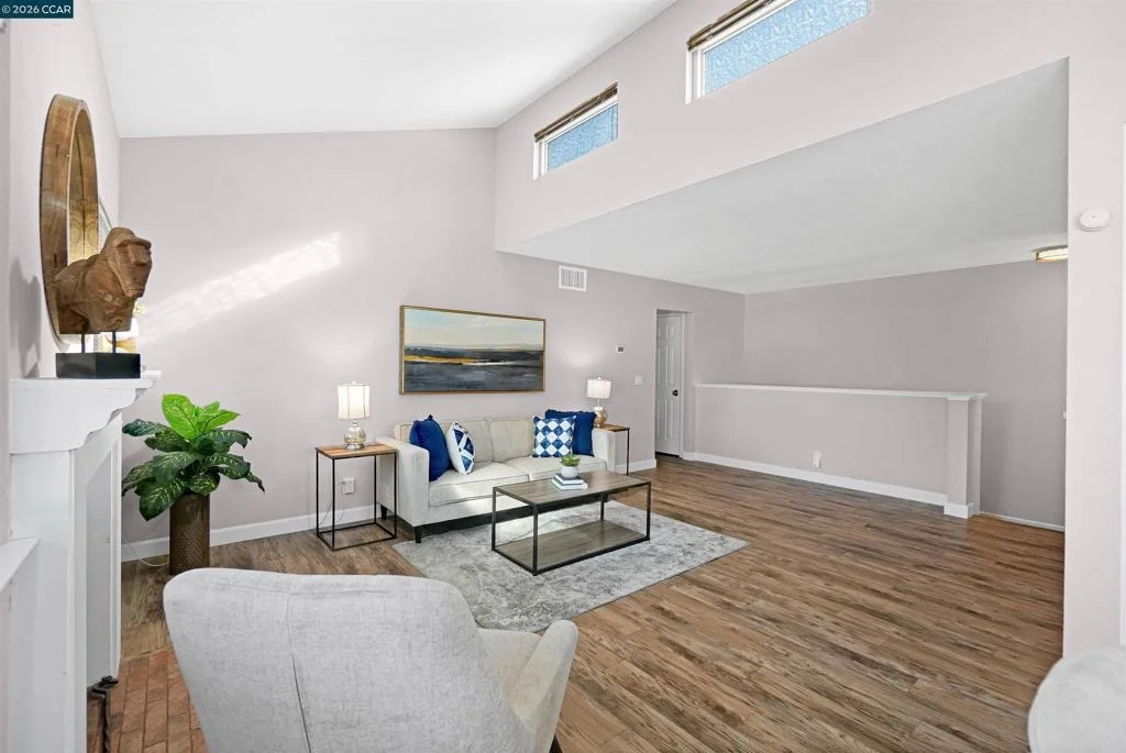 Photo of Unit 1 at 220 Apollo