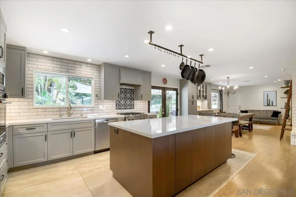 Photo of 10162 Sierra Madre Rd