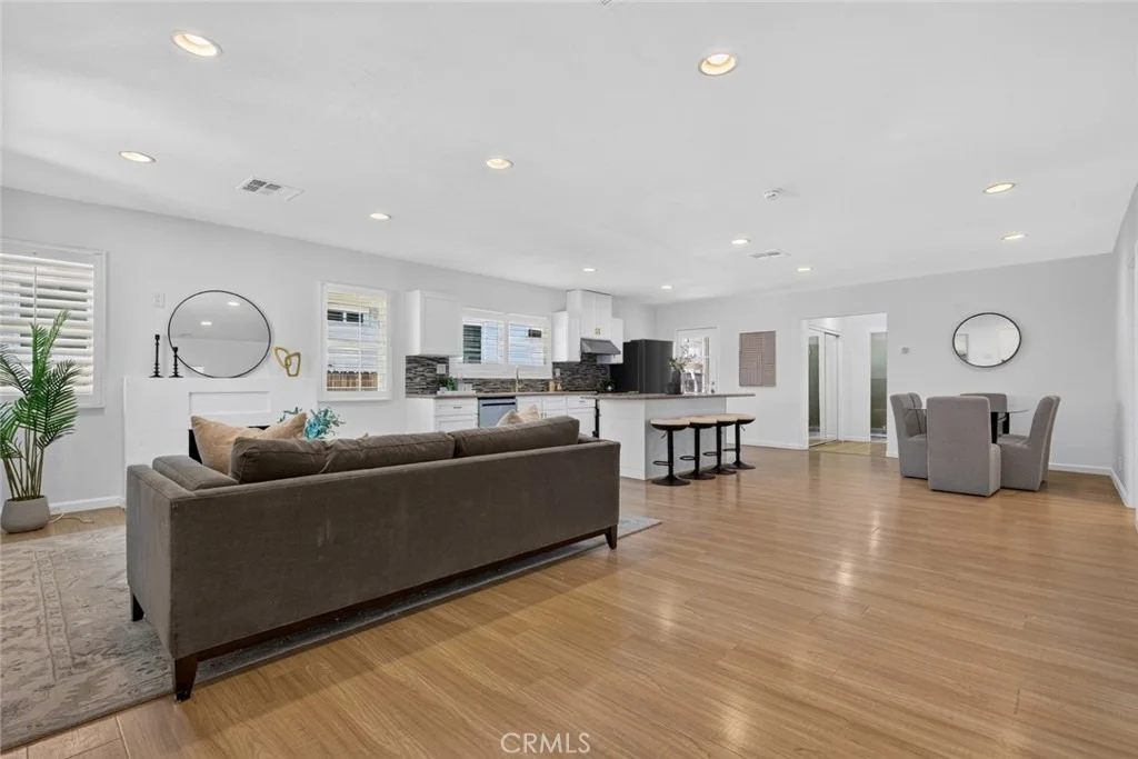 Photo of 528 W Doran