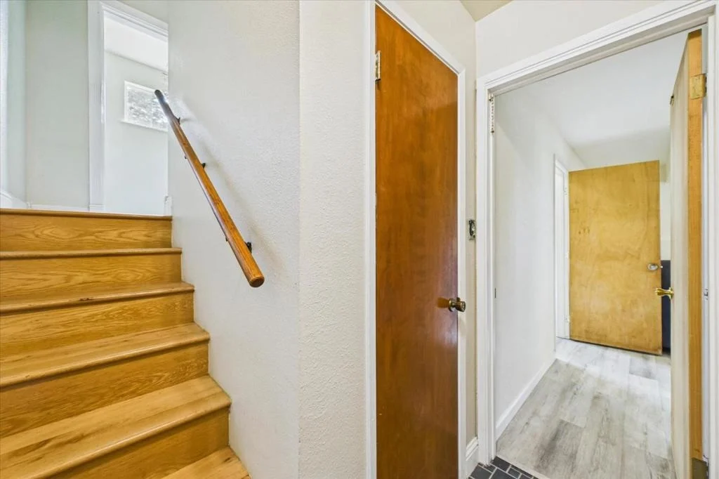 Photo of 520 Redwood Road