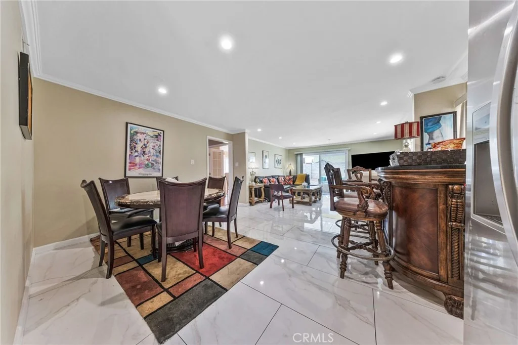 Photo of 814 E Sandpoint Court