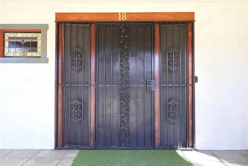 Photo of 18 W Cypress Avenue
