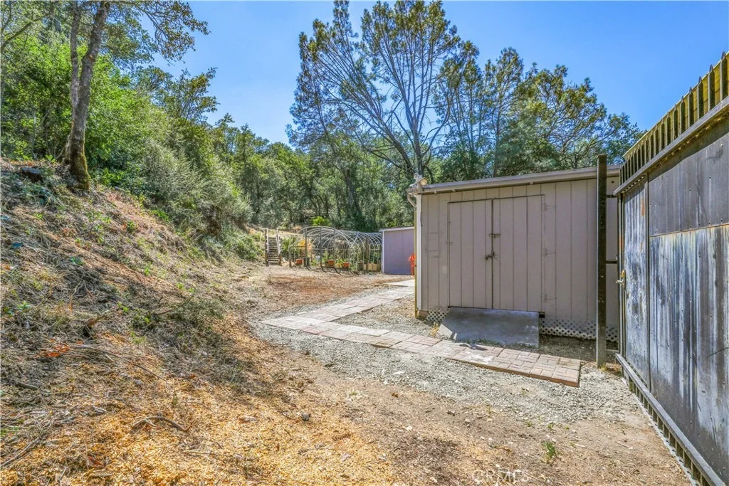 Photo of 15905 Kugelman