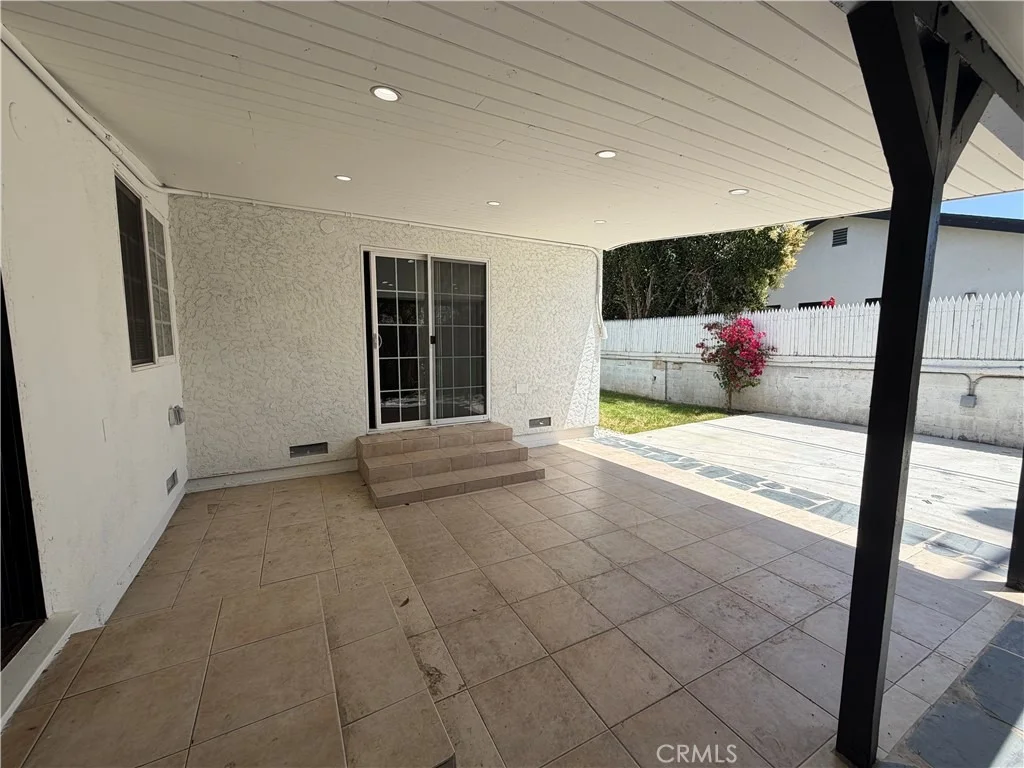 Photo of 6654 Capps Avenue