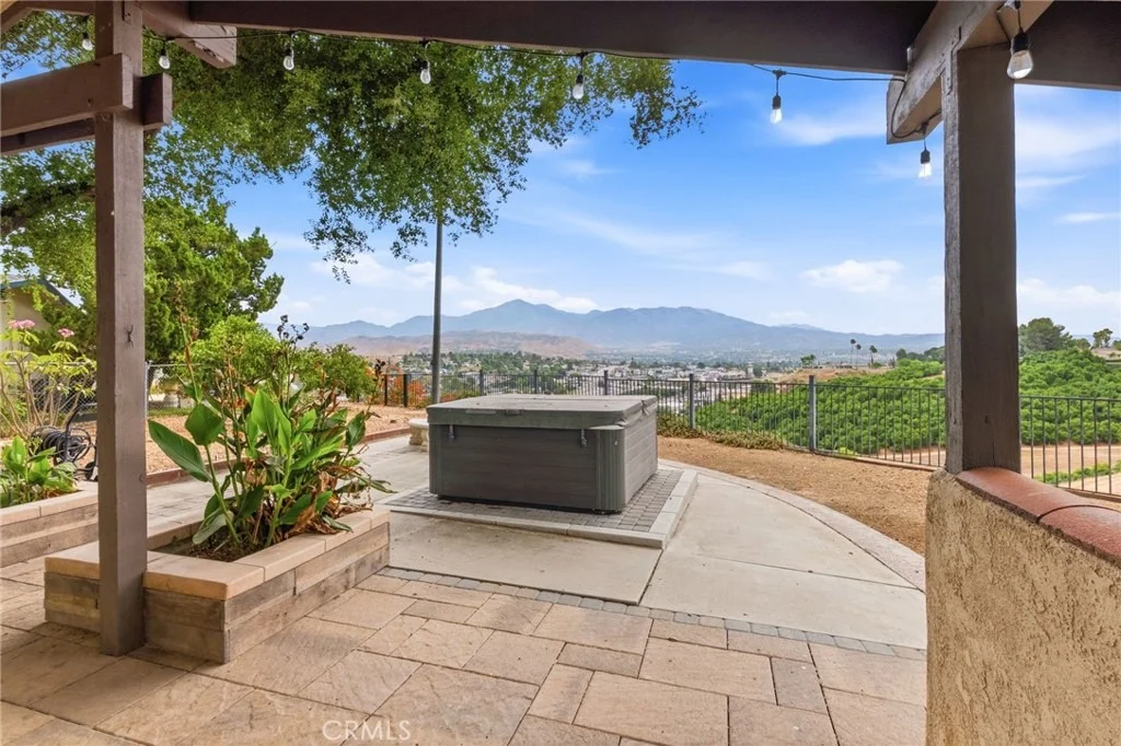 Photo of 31016 E Sunset Drive N