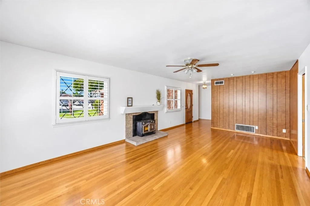 Photo of 6730 Montclair Dr