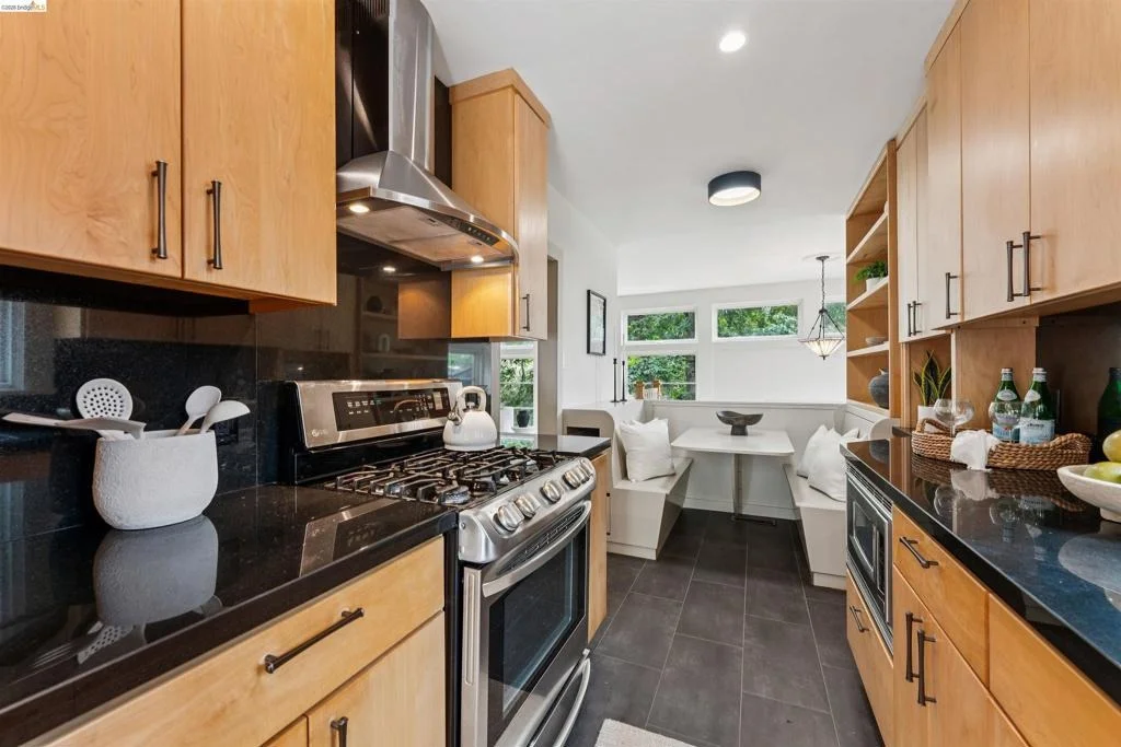 Photo of 6611 Pinehaven Rd