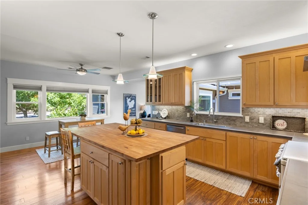 Photo of 10030 Jones