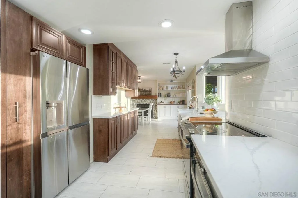 Photo of 1008 Red Oak