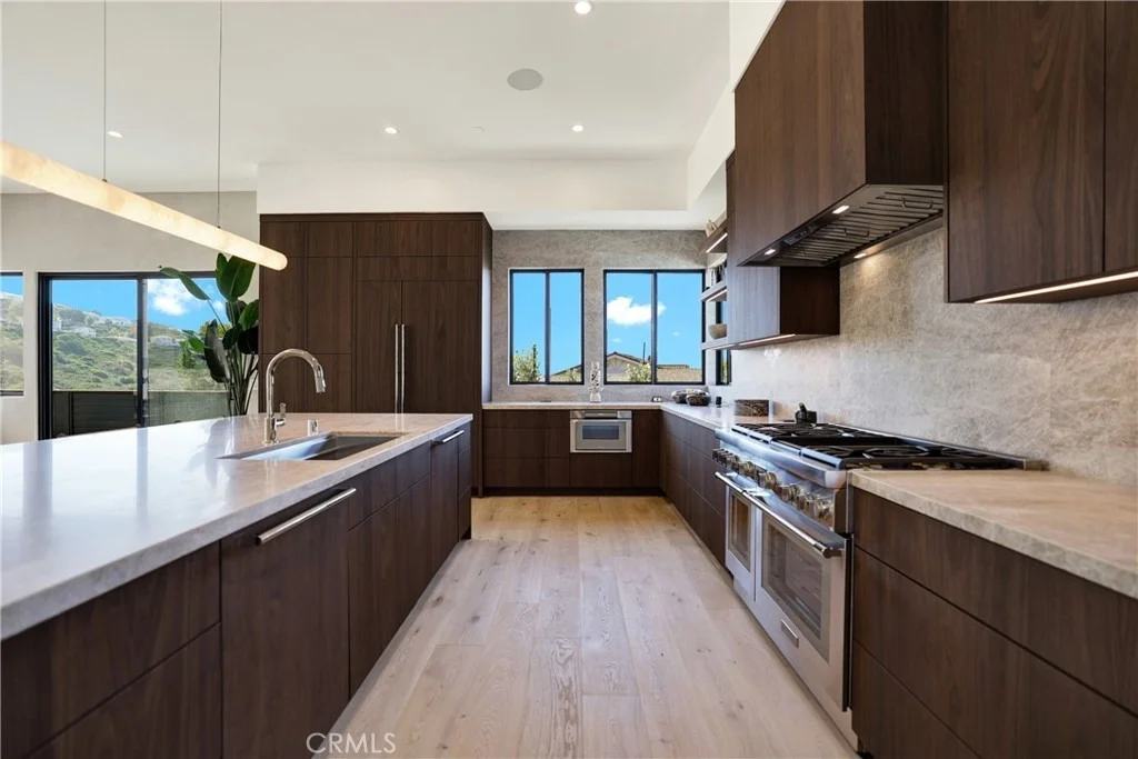 Photo of 408 Avenida Presidio