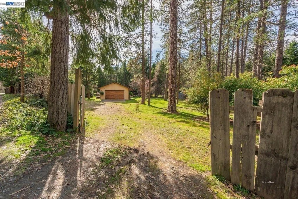 Photo of 376 Mountain View Dr.