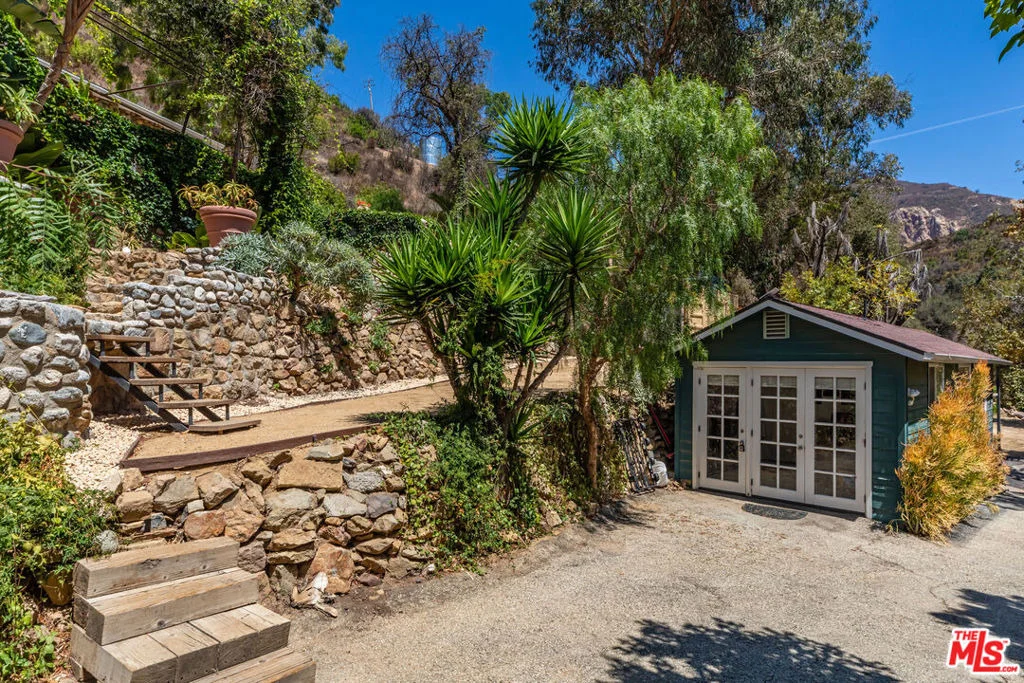 Photo of 2961 Gorge Road