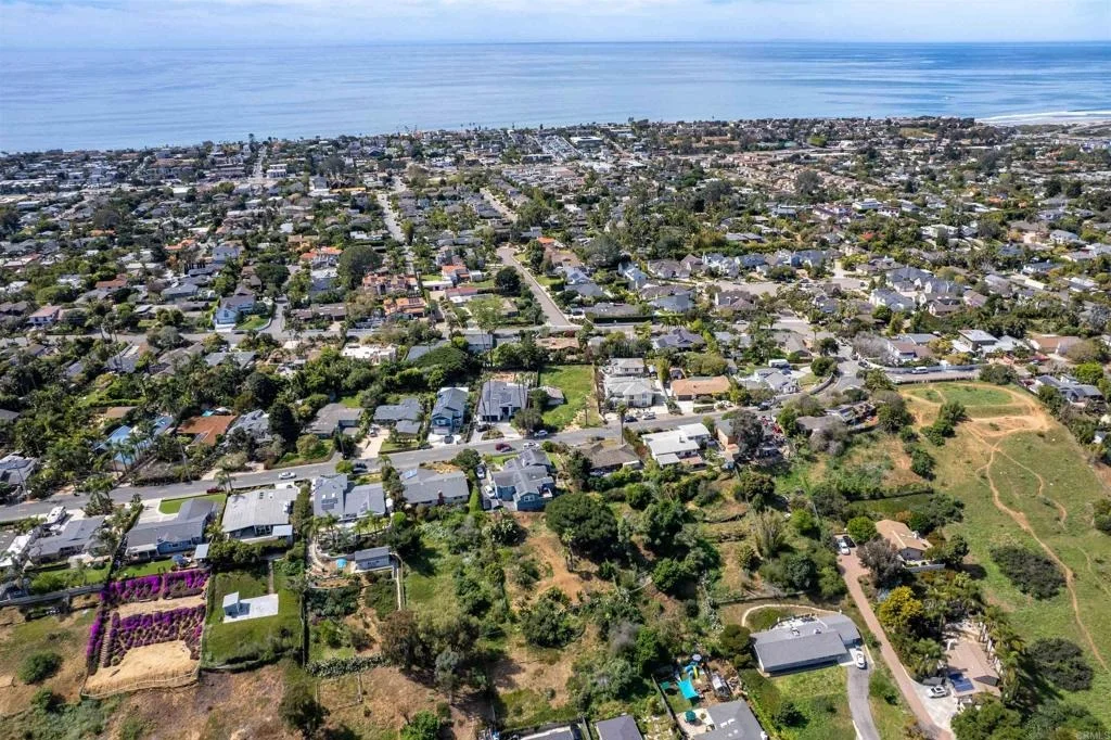 Photo of Eolus Avenue