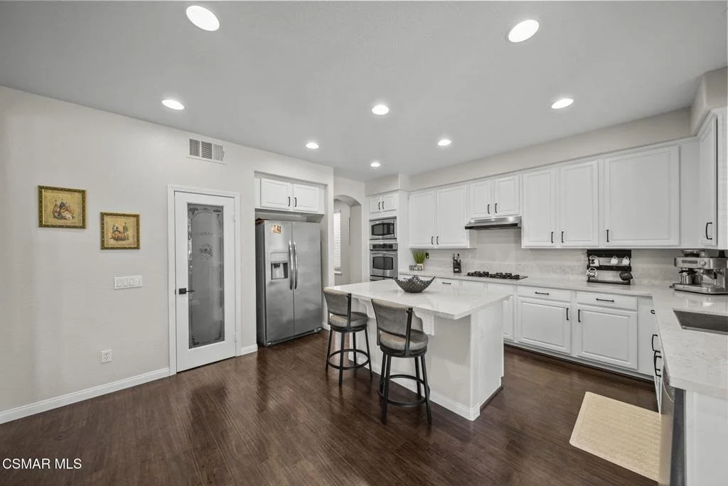 Photo of 584 Roosevelt Court