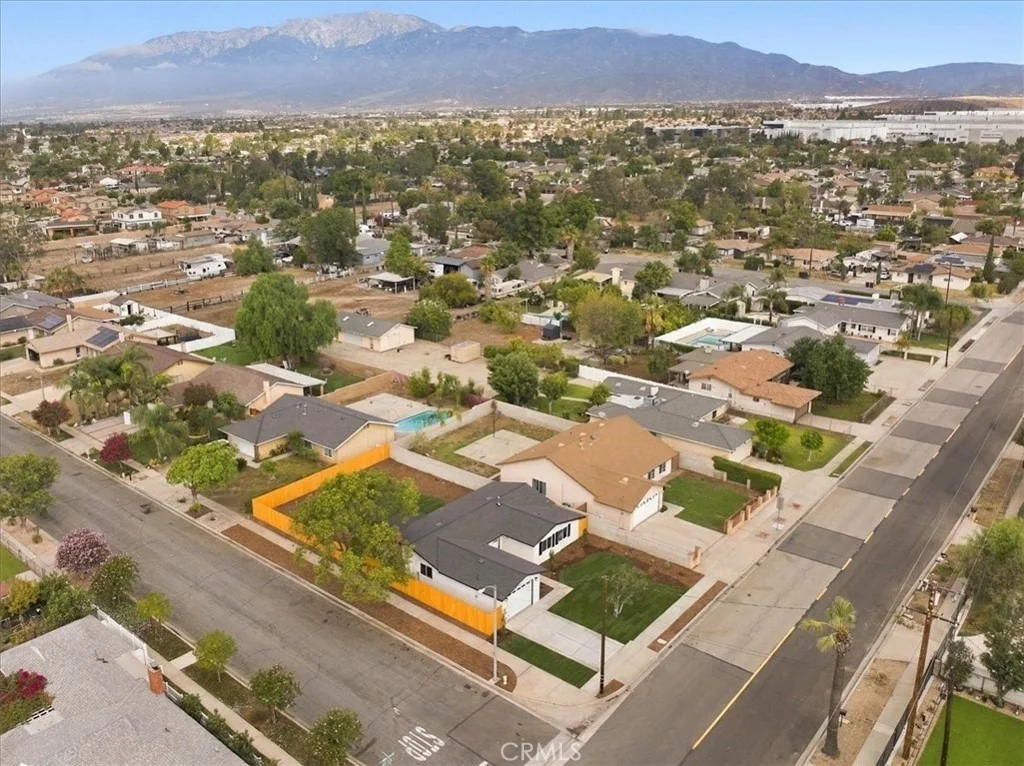 Photo of 7614 Tamarind