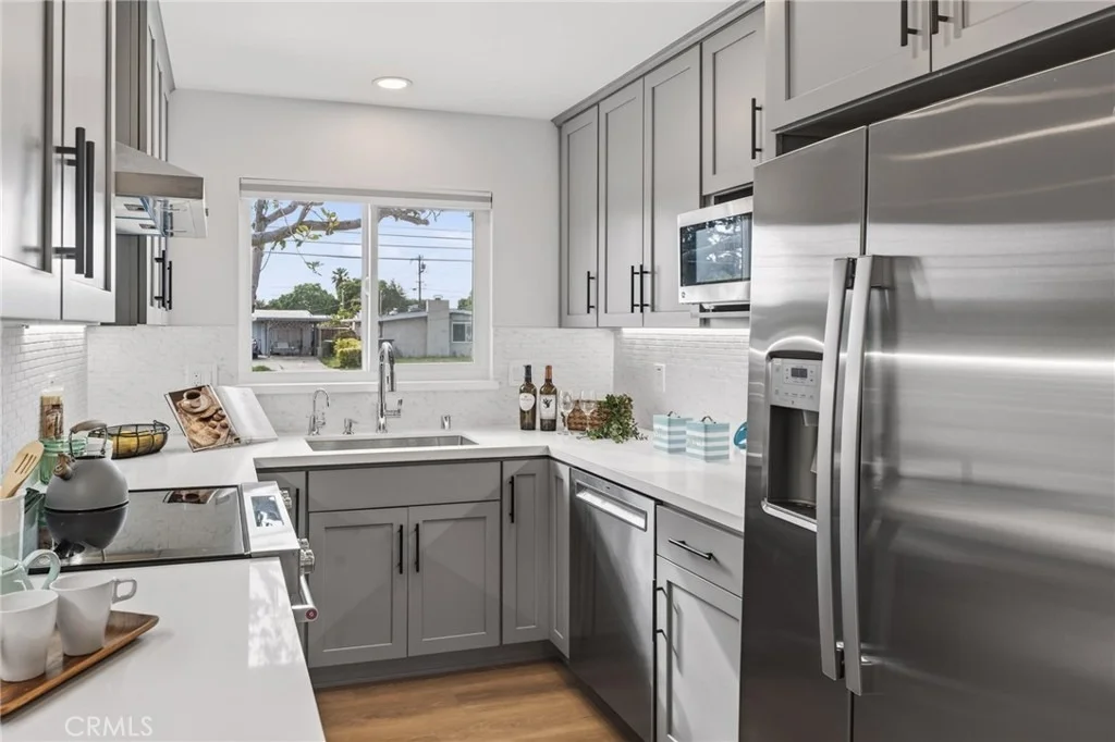 Photo of 4761 Central