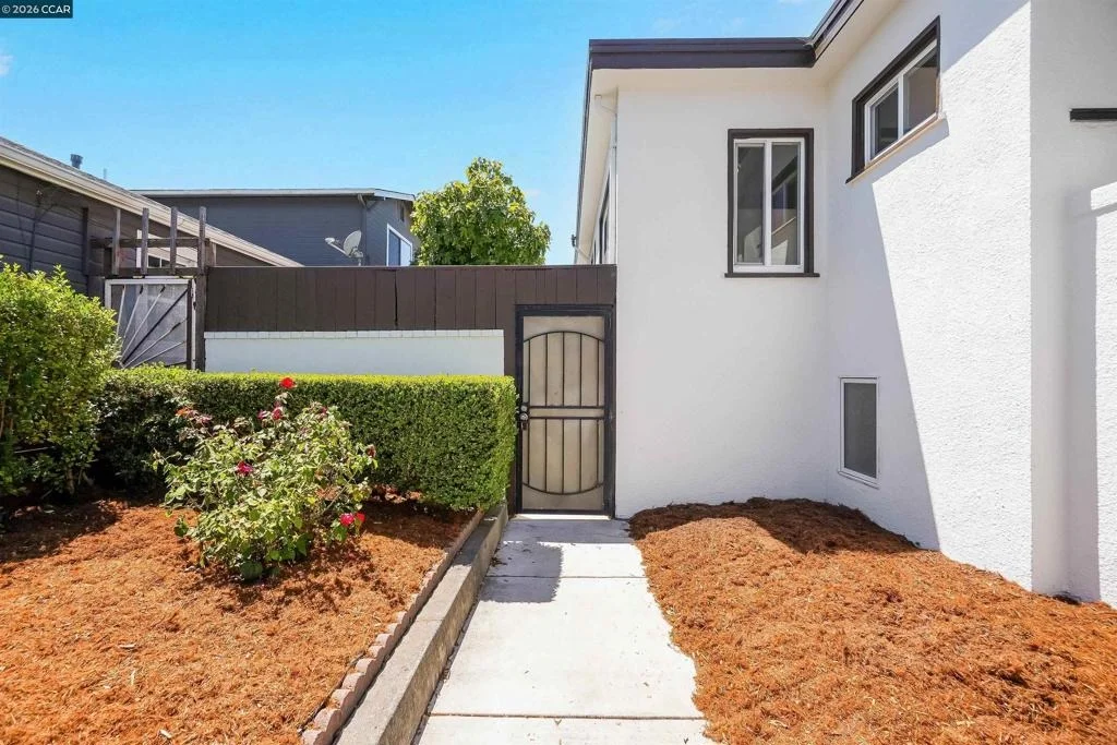 Photo of 1300 Kains Ave