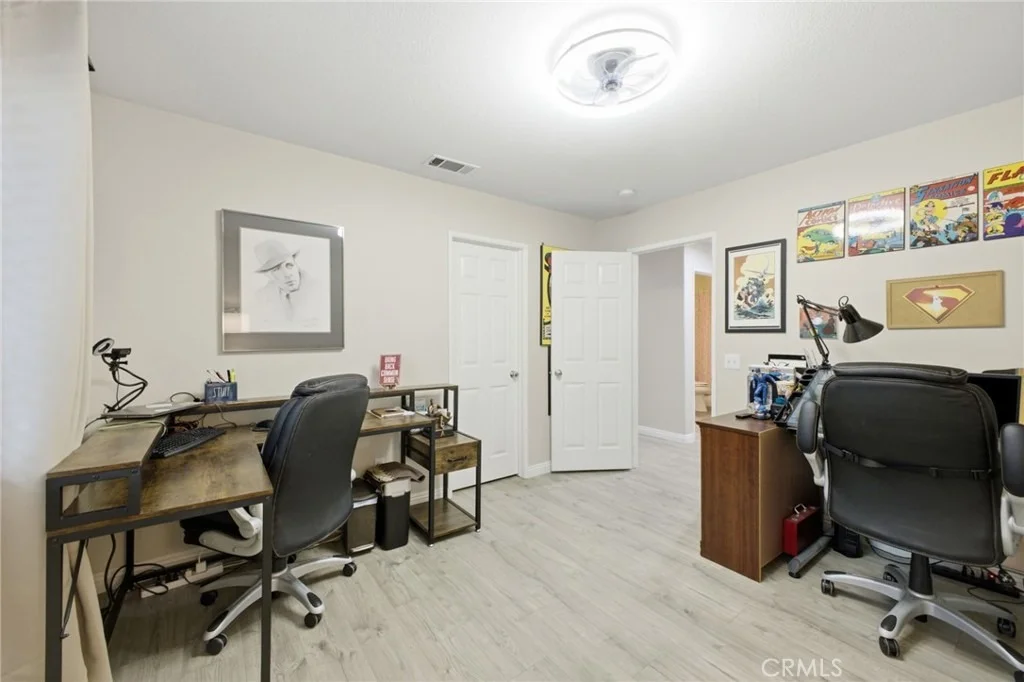 Photo of 3966 Bennett