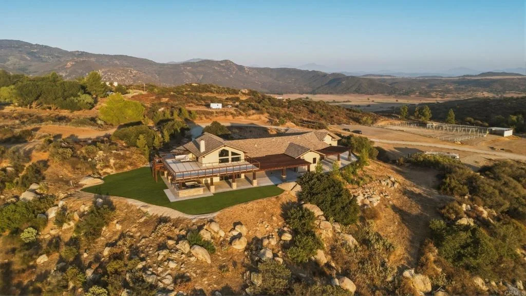 Photo of 19576 Paradise Mountain Road