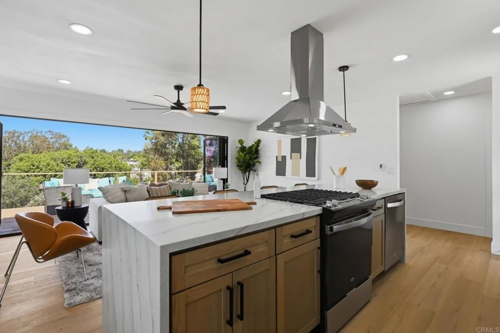 Photo of 4547 Contour Blvd