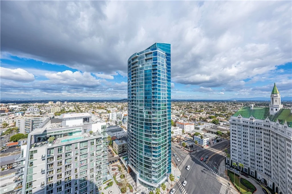 Photo of Unit 3003 at 700 E Ocean Boulevard