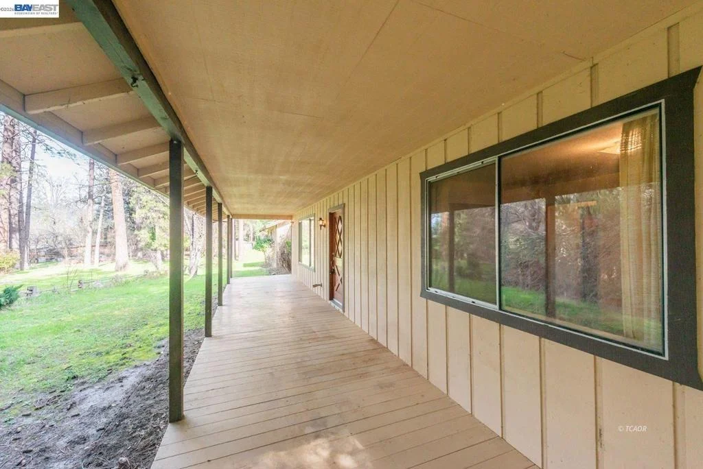 Photo of 376 Mountain View Dr.
